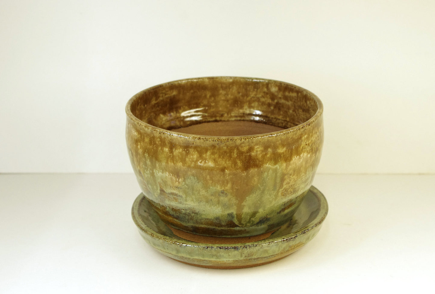 2137, Hand Thrown Stoneware Flower Pot Planter and Saucer 5 1/2 x 4 1/2