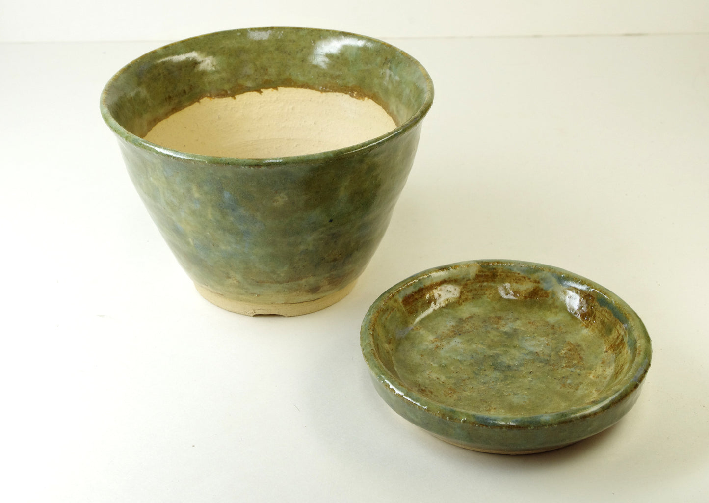 2087, Hand Thrown Stoneware Flower Pot Planter and Saucer