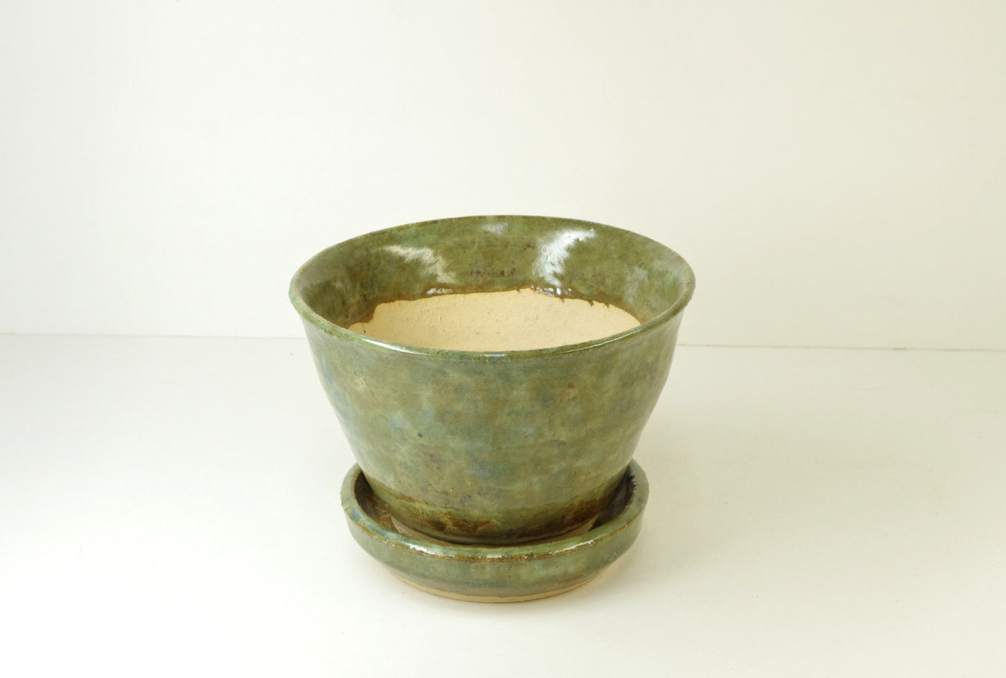 2087, Hand Thrown Stoneware Flower Pot Planter and Saucer