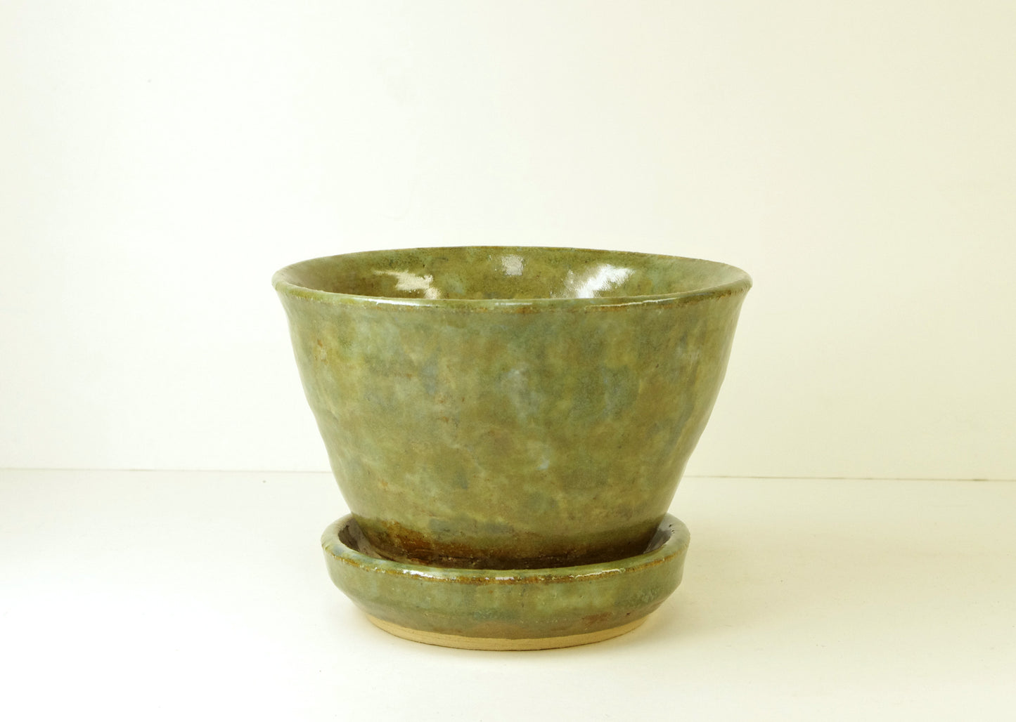 2087, Hand Thrown Stoneware Flower Pot Planter and Saucer